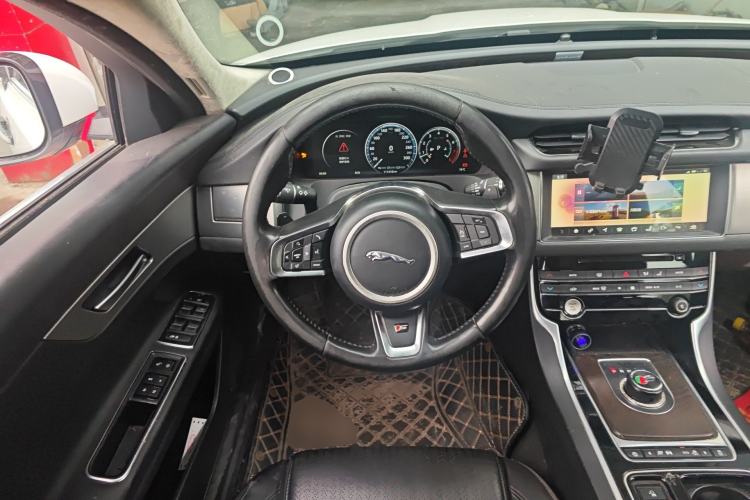 Used Jaguar XFL 2018 XFL 2.0T 250 PS Luxury Edition
