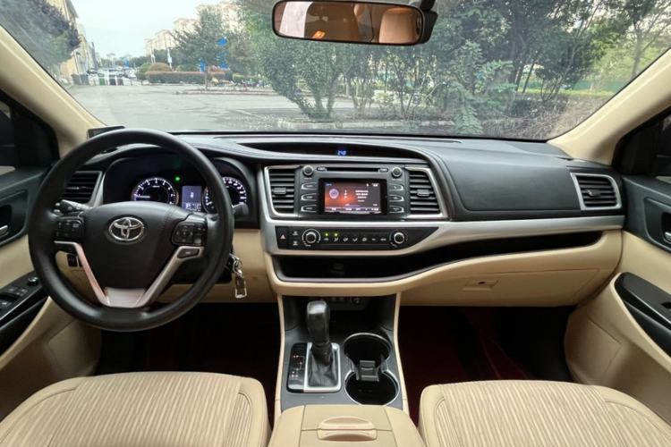 Used Toyota Highlander 2018 2.0T Two-Wheel Drive Elite Version 5 Seats China VI Standard