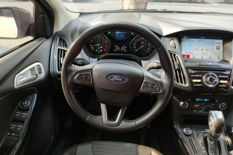 Used Ford Focus 2017 Hatchback 1.6L Automatic Fashion Edition Smart Drive Version Steering Wheel