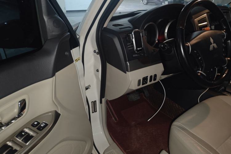 Used Mitsubishi Pajero 