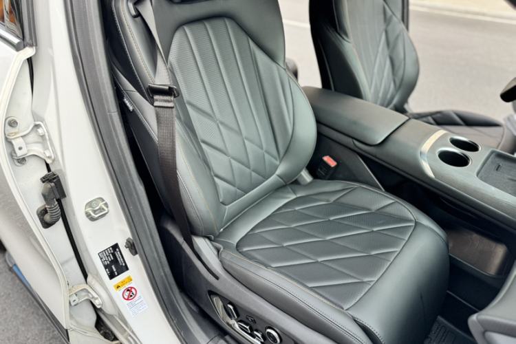 Used CHANGAN CS75 PLUS 2025 4th Generation UItra 2.0T New Blue Whale Smart Intelligent Powertrain Version Right Front Seat