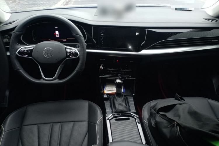 Used Volkswagen Passat 2024 330TSI Starry Elite Edition Center Console