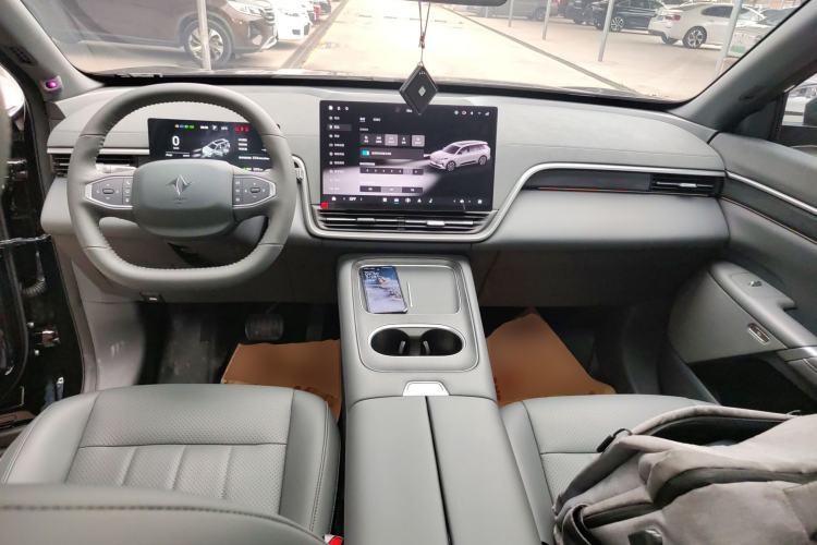 Used Dongfeng eπ eπ008 2026 Model Six-Seat Pure-Electric Family Edition
