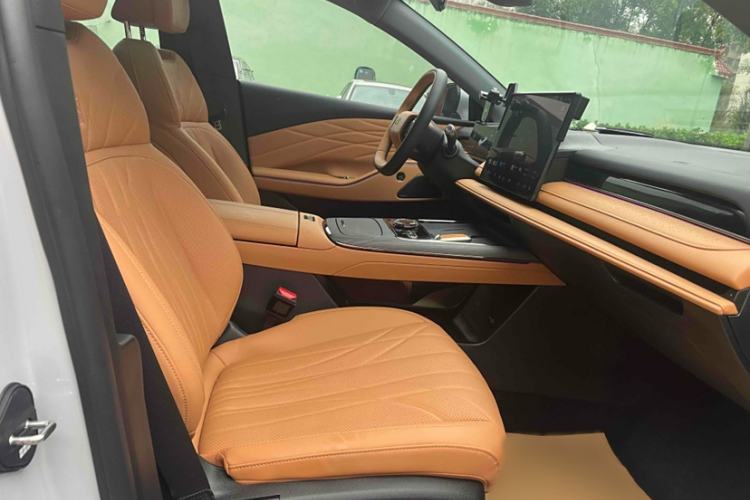 Used Geely Galaxy Galaxy 8 2025 130km EM-i Deluxe Edition
