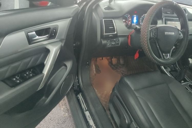 Used Haval H2 2016 Red-Label 1.5T Manual Two-Wheel Drive Luxury Model