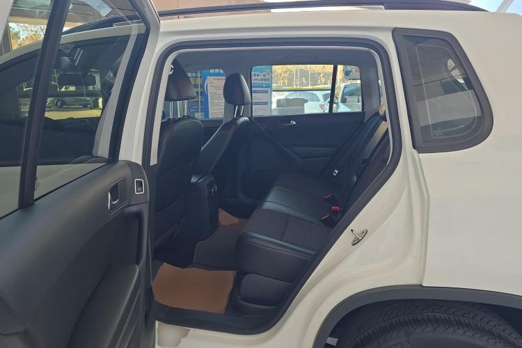 Used Volkswagen Tiguan L 2016 280TSI Automatic Two-Wheel-Drive Silk Road Style Edition