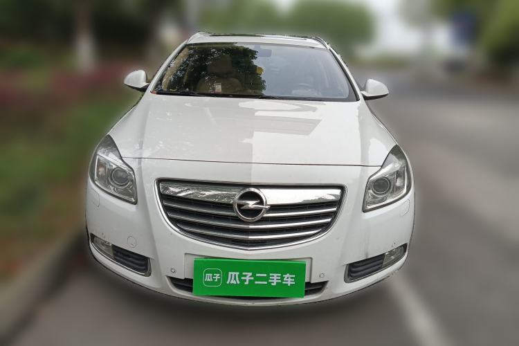 Used Opel Insignia 2013 2.0T Two-Wheel-Drive Luxury Version Front