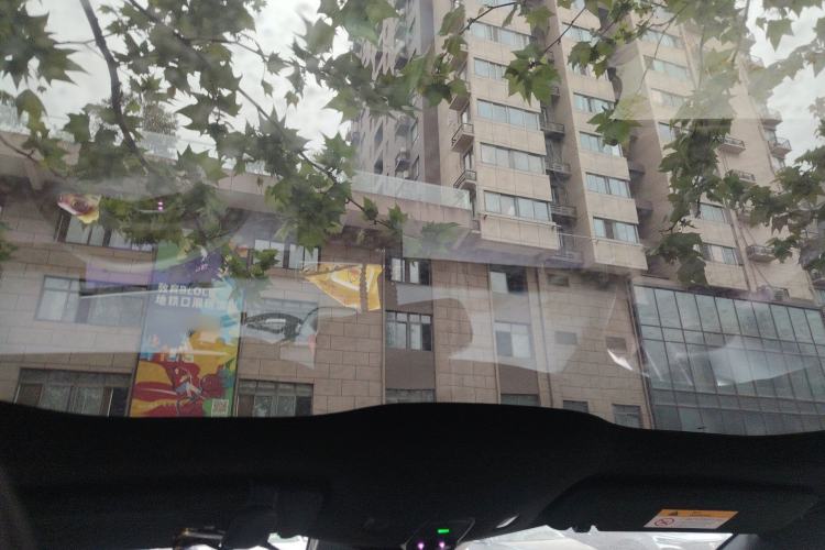 Used Nio ET5 2022 75 kWh Headliner