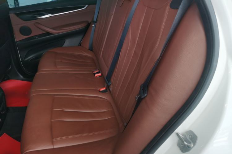 Used BMW X5 2015 xDrive28i
