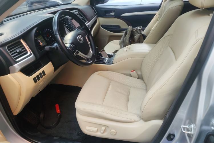 Used Toyota Highlander 2015 2.0T Two-Wheel Drive Luxury Edition 7 Seats