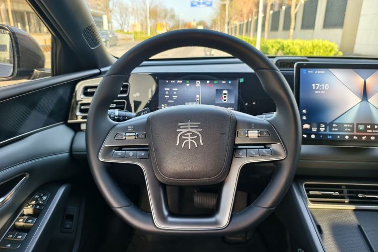 Used BYD Qin L 2025 DM-i Smart Drive 80KM Leading Model Steering Wheel