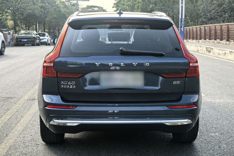 Used Volvo XC60 2023 B5 4x4 Smart Luxury Edition