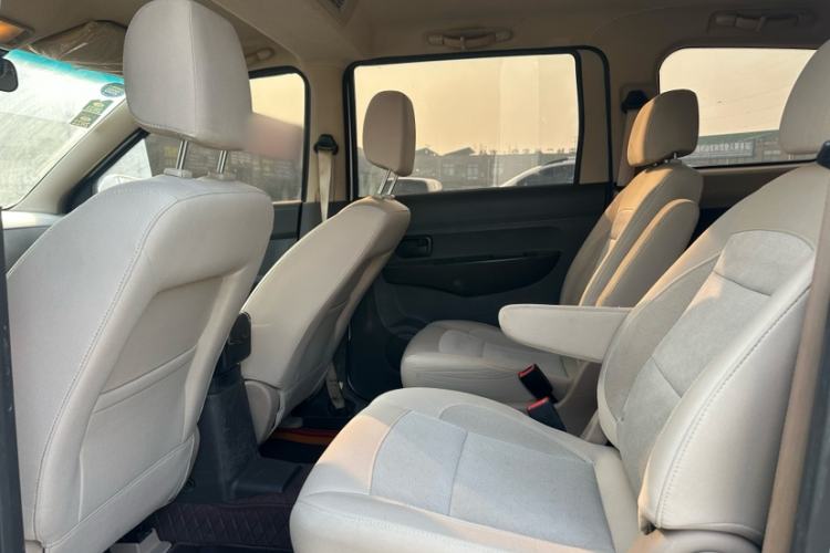 Used Wuling Hongguang 2018 1.5L Classic S Standard Model
