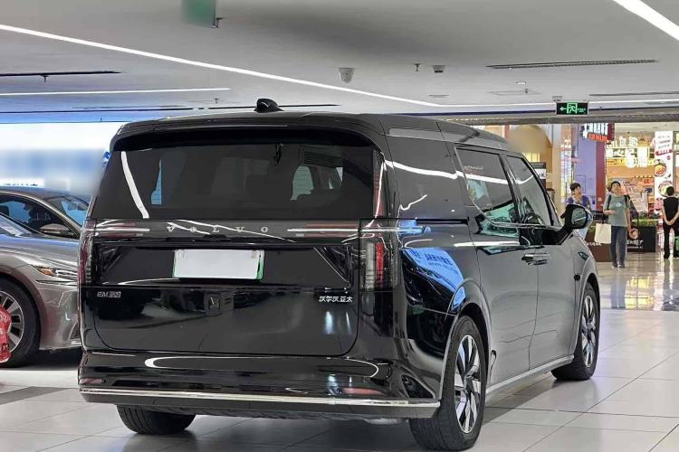 Used Volvo EM90 2025 Ultra Six-Seater