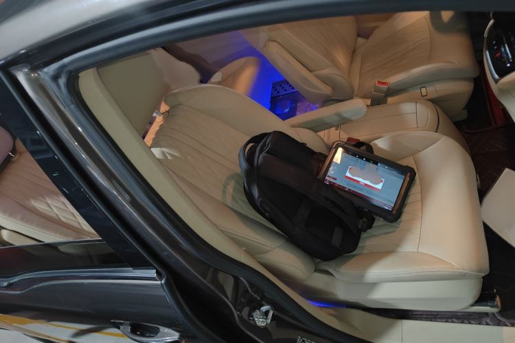 Used Buick GL8 2023 Facelifted Land Cruiser Executive Luxury Version
