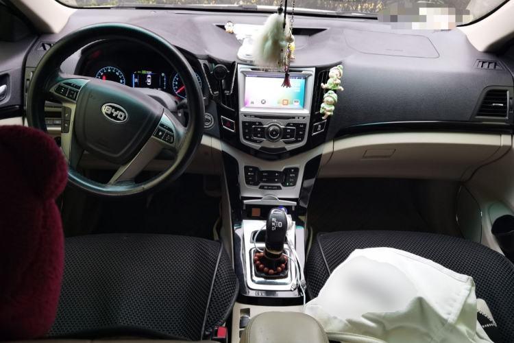 Used BYD e5 2017 300 Prestige Edition
