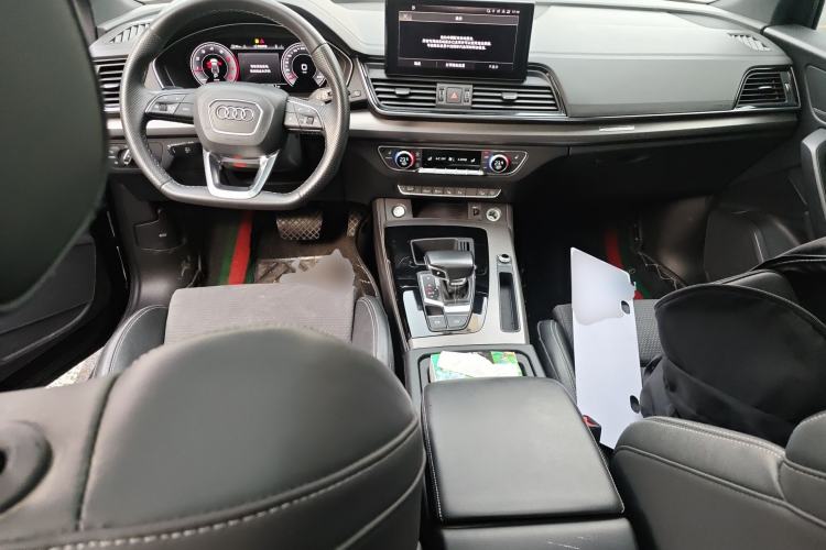 Used Audi Q5L Sportback 2022 40 TFSI Luxury Model Center Console