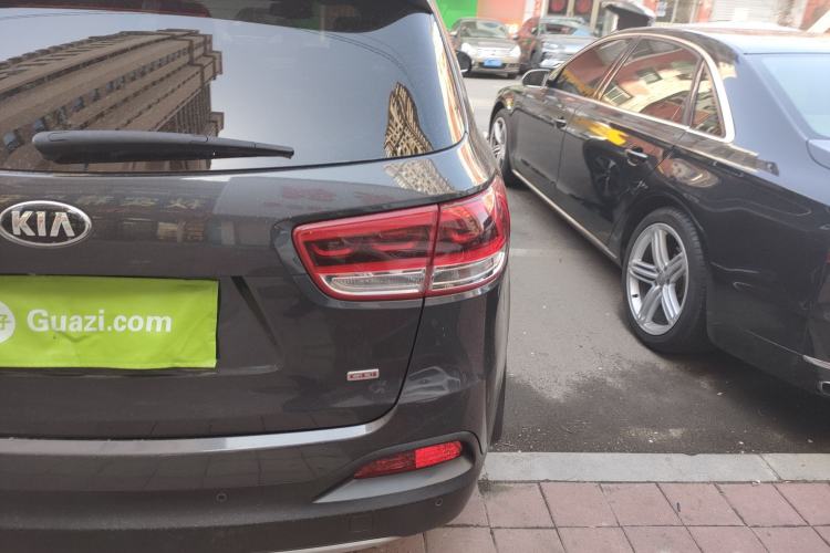 Used Kia Sorento 2015 Sorento L 2.4L Gasoline 4WD Elite Edition 5 Seats China V Emission Standard Right Rear Taillight