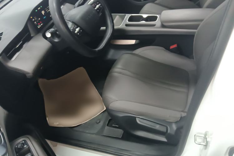 Used Roewe D6 2025 450 km Premium Edition
