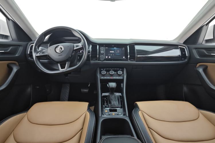 Used Skoda Kodiaq GT 2019 TSI330 Two-Wheel-Drive Luxury Edition China VI Standard Interior 6