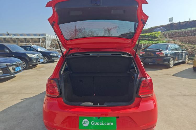 Used Volkswagen Polo 2016 1.6L Automatic Comfort Model
