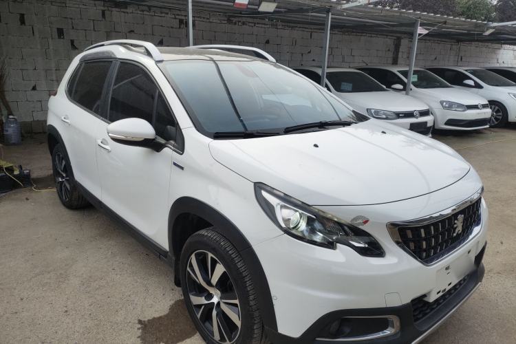 Used Peugeot 2008 2018 230THP Automatic Luxury Edition Front Right 45 Deg