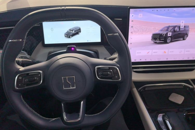 Used Zeekr 009 2024 7-Seater Walk-Through Version Four-Wheel Drive 108 kWh
