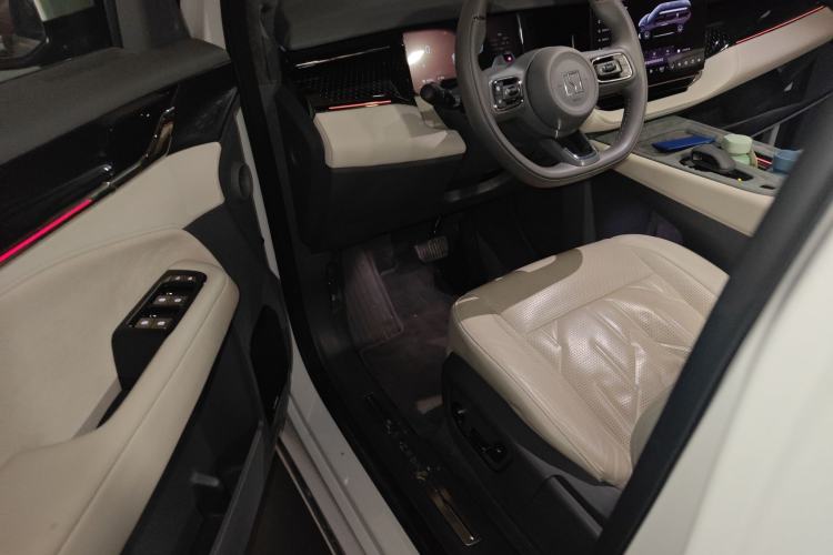 Used Zeekr 009 2024 7-Seater Aisle Version 108 kWh