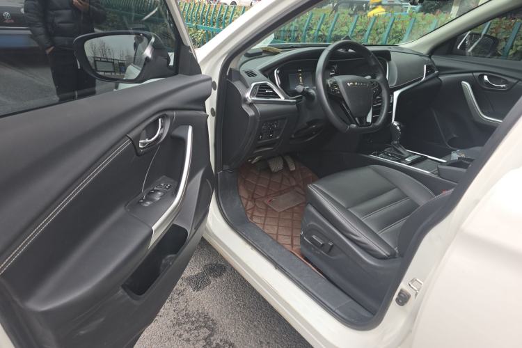 Used Venucia T90 2020 2.0L CVT Smart Connect & Smooth Drive Edition
