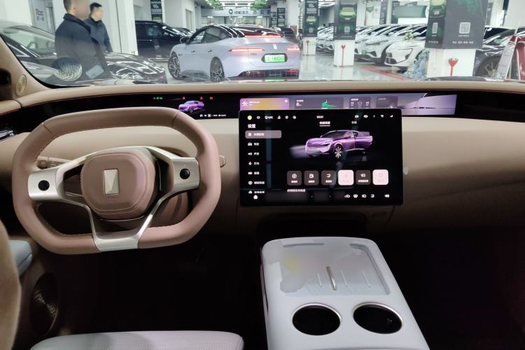 Used Avatr 07 2024 Max Extended-Range Edition Center Console