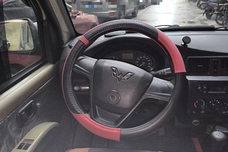Used Wuling Rongguang 2012 1.5L Extended Standard Version Steering Wheel