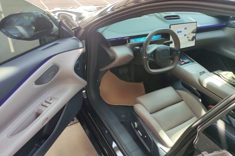 Used Lynk & Co Z10 2025 95 kWh 766 km Range Rear-Wheel Drive Max Driver Seat