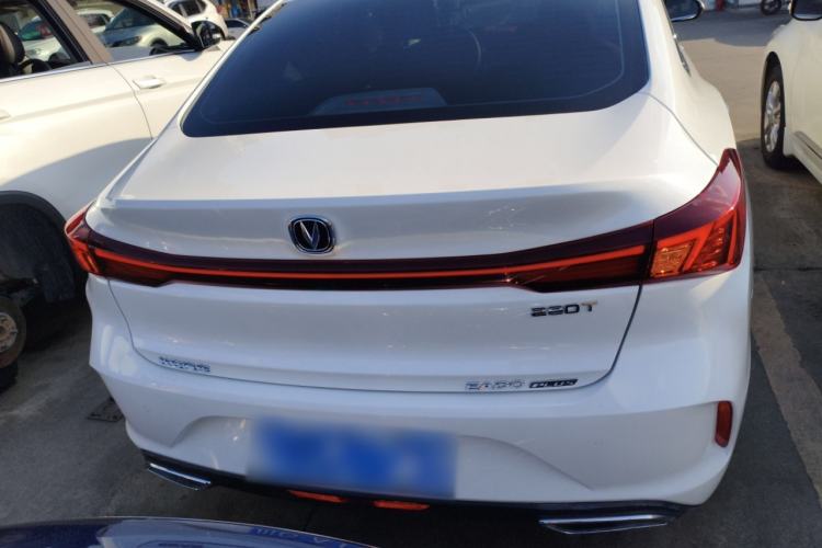 Used Changan Eado 2024 PLUS Blue Whale NE 1.4T GDI DCT High-Energy Edition
