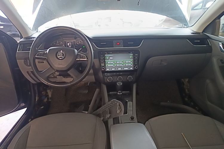 Used Skoda Octavia 2015 1.6L Automatic Yijun Edition
