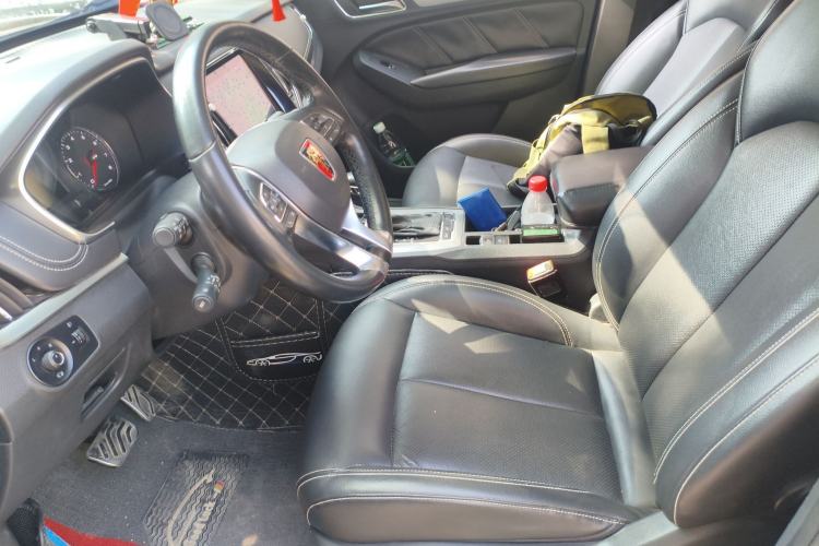 Used Roewe RX5 2016 20T Two-Wheel Drive Automatic Internet Smart Edition
