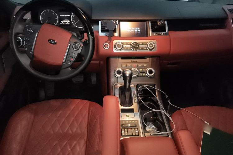 Used Land Rover Range Sport 2012 3.0 TDV6 HSE Diesel Edition Center Console