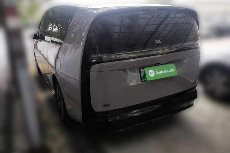 Used Li Auto MEGA 2024 Ultra Model
