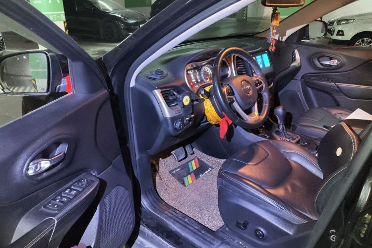 Used Jeep Cherokee 2016 2.4L Professional Edition