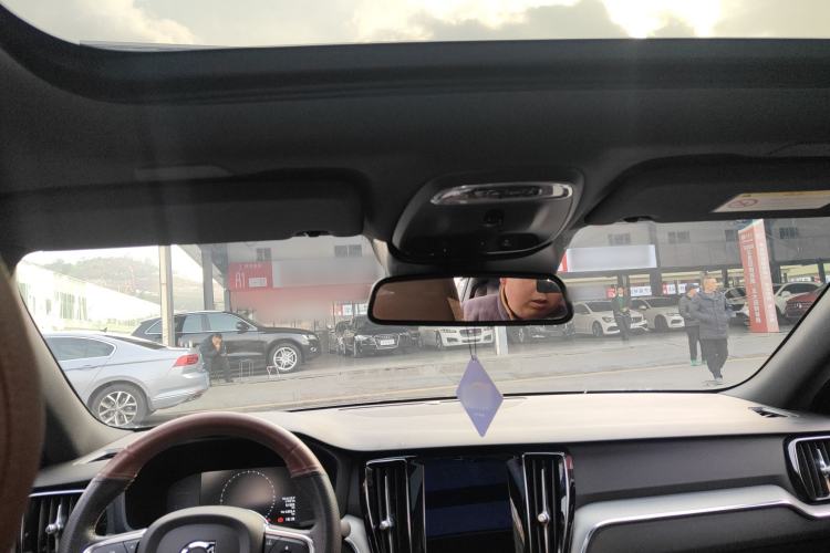 Used Volvo S60 2020 T4 Zhiyi Luxury Edition