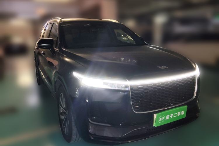 Used Li Auto ONE 2021 Extended-Range 6-Seater Version Front Right 45 Deg