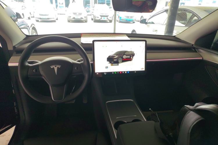 Used Tesla Model Y 2023 Rear-Wheel-Drive Version Center Console