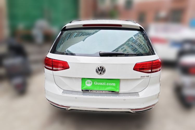 Used Volkswagen Variant 2017 380TSI Two-Wheel Drive Comfort Edition
