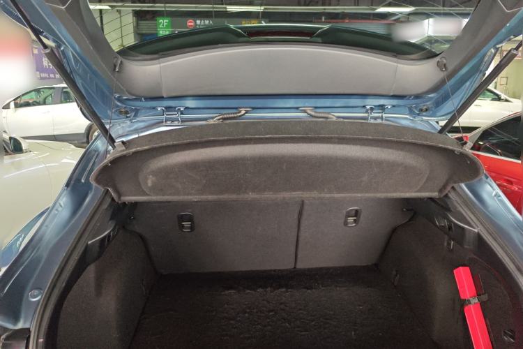 Used Mazda CX-4 2018 2.0L Automatic Two-Wheel Drive Blue Sky Luxury Edition Trunk