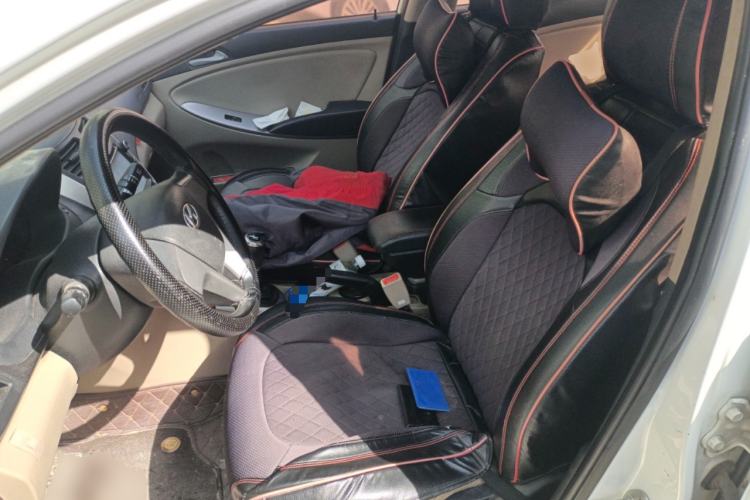 Used Hyundai Verna (older generation) 2014 1.4L Manual Smart GLS Trim
