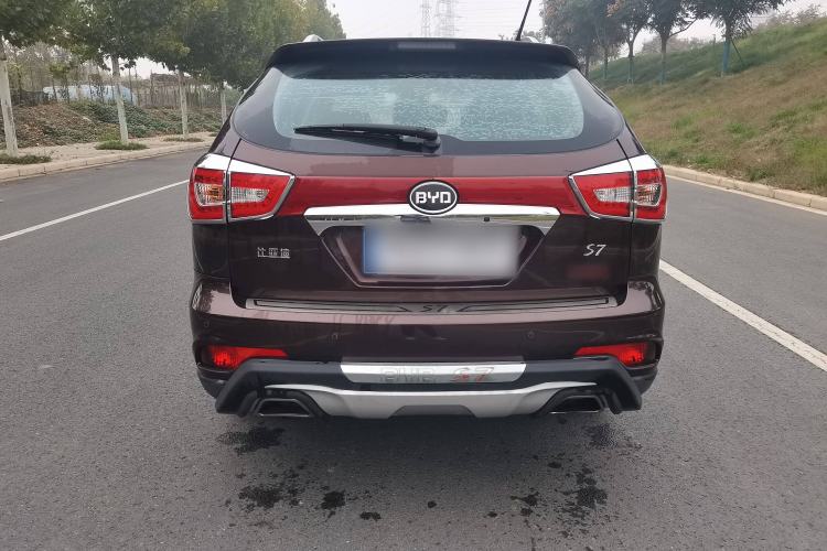 Used BYD S7 2015 2.0T Automatic Prestige Model
