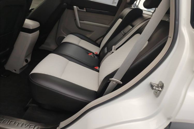 Used Chevrolet Captiva 2015 2.4L Two-Wheel Drive Urban Version 5 Seats