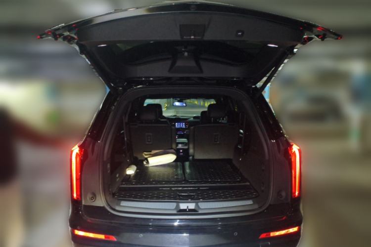 Used Cadillac XT6 2021 2.0T Six-Seater Four-Wheel-Drive Luxury Version
