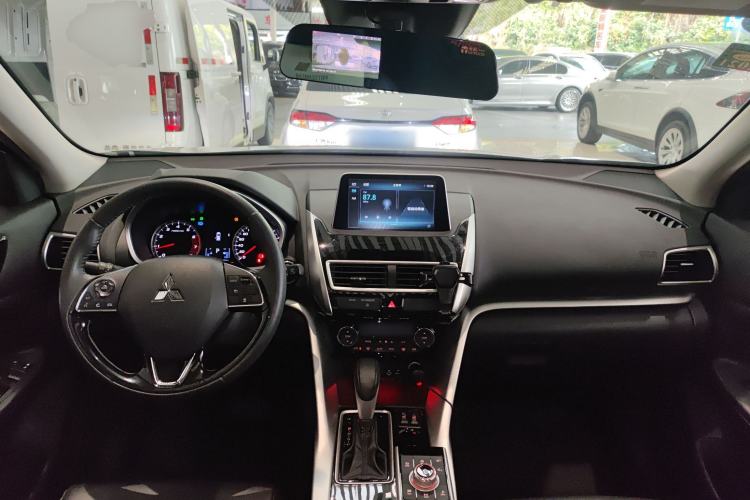 Used Mitsubishi Eclipse Cross 2018 1.5T CVT Two-Wheel Drive Belief Edition Center Console