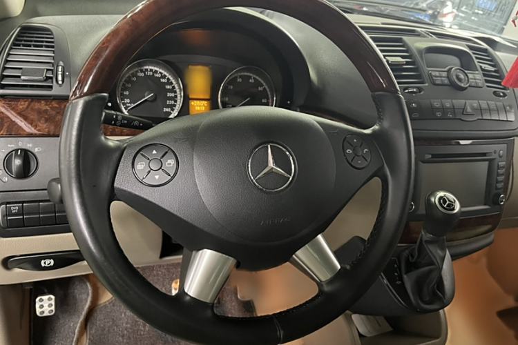 Used Mercedes-Benz Viano 2015 3.0L Partner Edition Interior 1