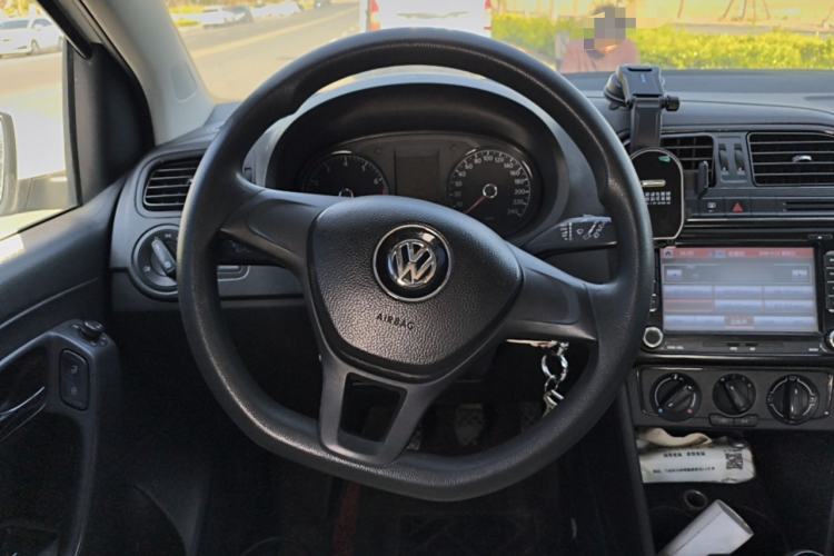 Used Volkswagen Polo 2014 1.4L Manual Fashion Edition Steering Wheel